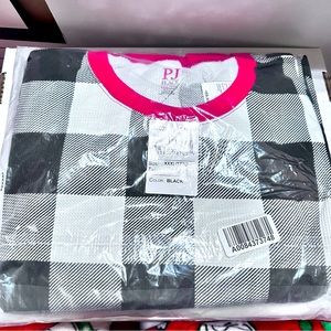 Children’s Place | Family PJ’s | Women’s size XXXL | BNWT | Black Plaid with Red